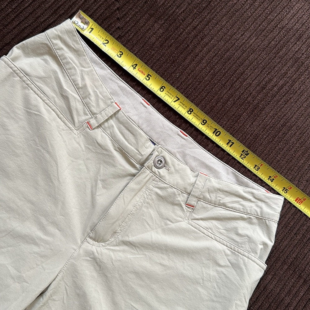 Patagonia Women’s Shorts 10 khaki - Picture 6 of 7